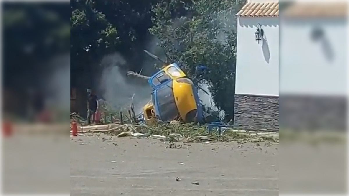 El helicóptero de la DGT siniestrado en Almería