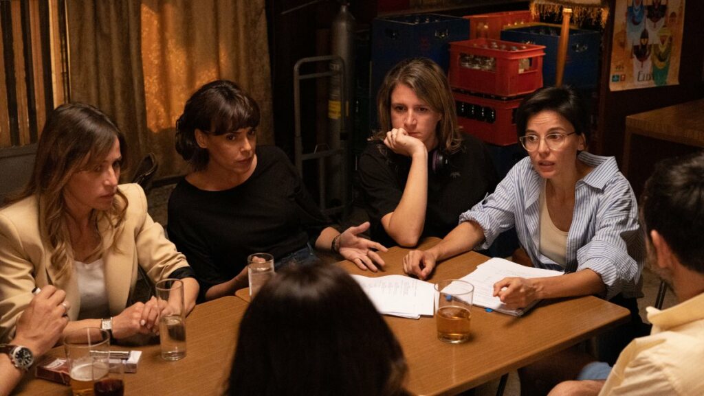 Marta Etura, Belén Cuesta, 
 Ana Rayo y Elena Anaya en 'Las largas sombras', entre los estrenos de series españolas de otoño