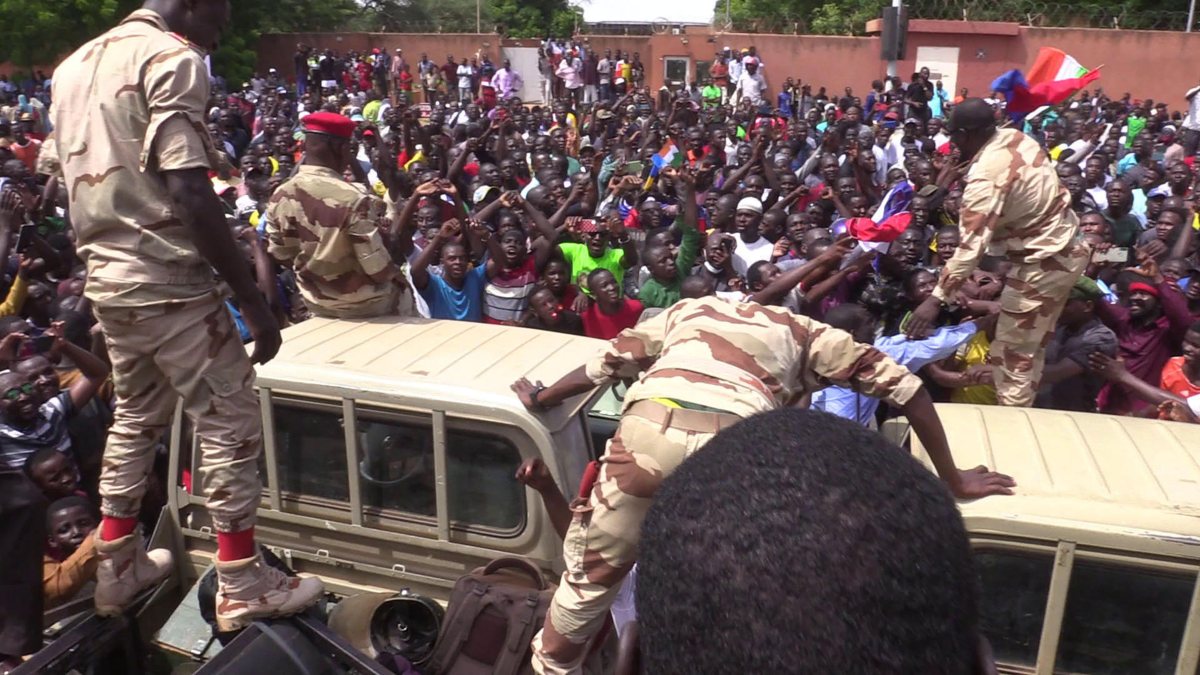 Manifestantes a favor del golpe de Estado en Níger.