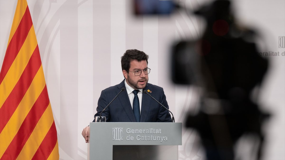 Aragonés insta a Sánchez a "cumplir" con Cataluña si quiere apoyo y exige el referéndum