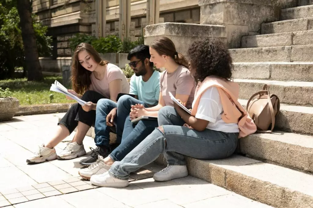 Estudiantes universitarios