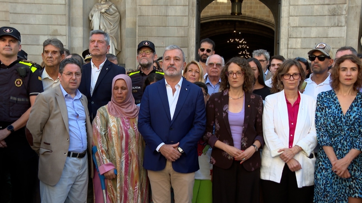 Collboni al frente del minuto de silencio por las víctimas del terremoto en Marruecos