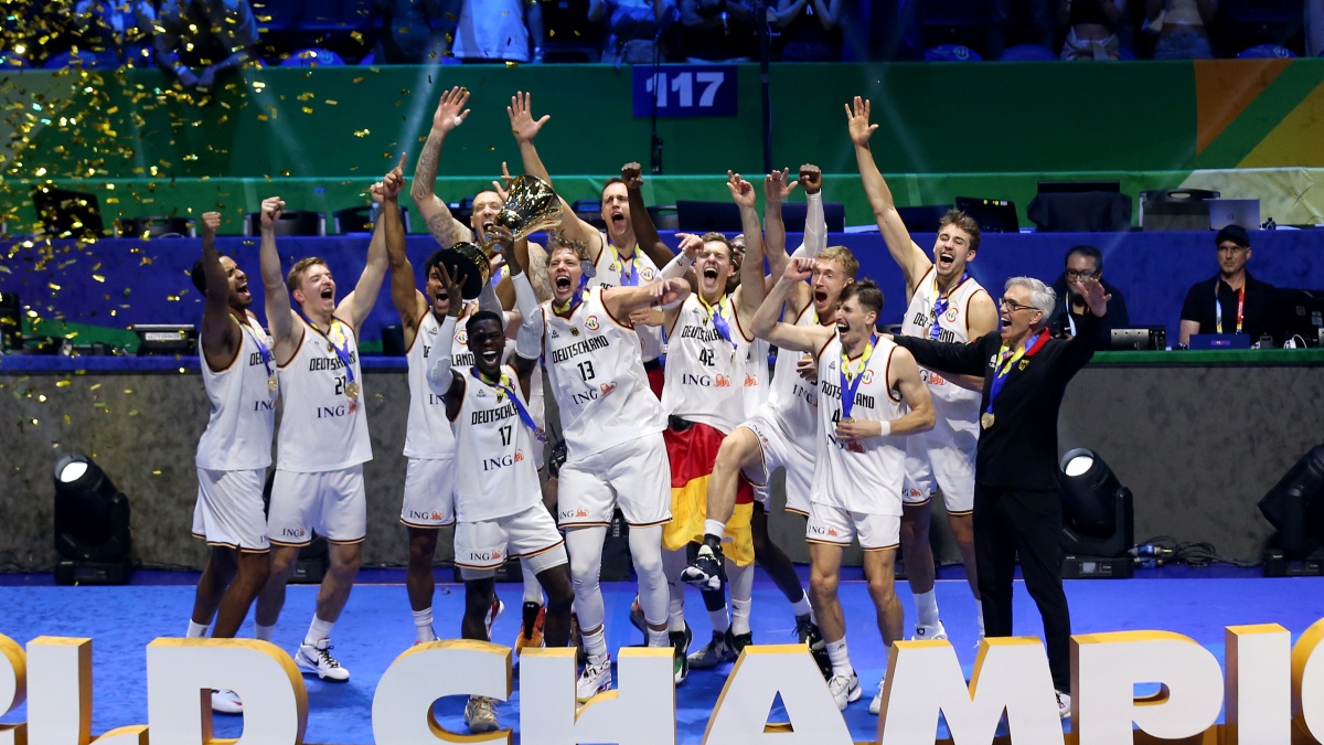 Alemania celebra el título mundial tras derrotar a Serbia