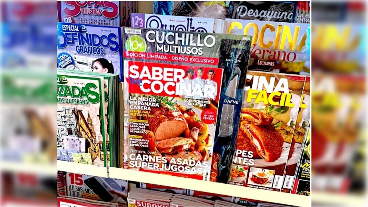 La revista con el cuchillo de cocina que se vendía en el aeropuerto de Fuerteventura