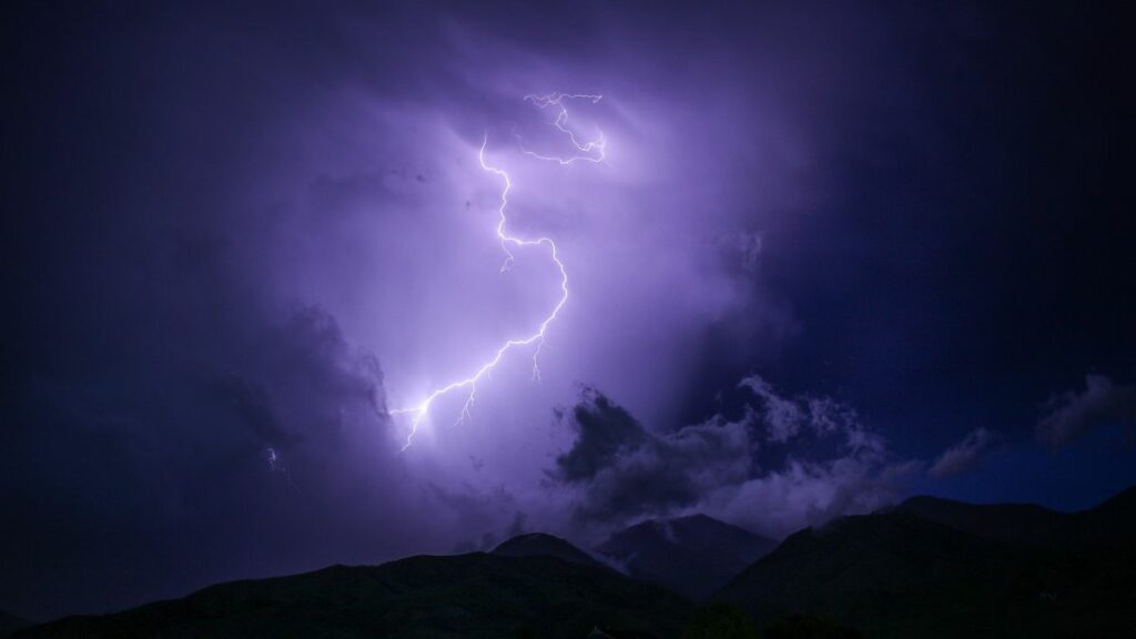 Nuevo aviso de la Aemet por tormentas y lluvias: las zonas afectadas