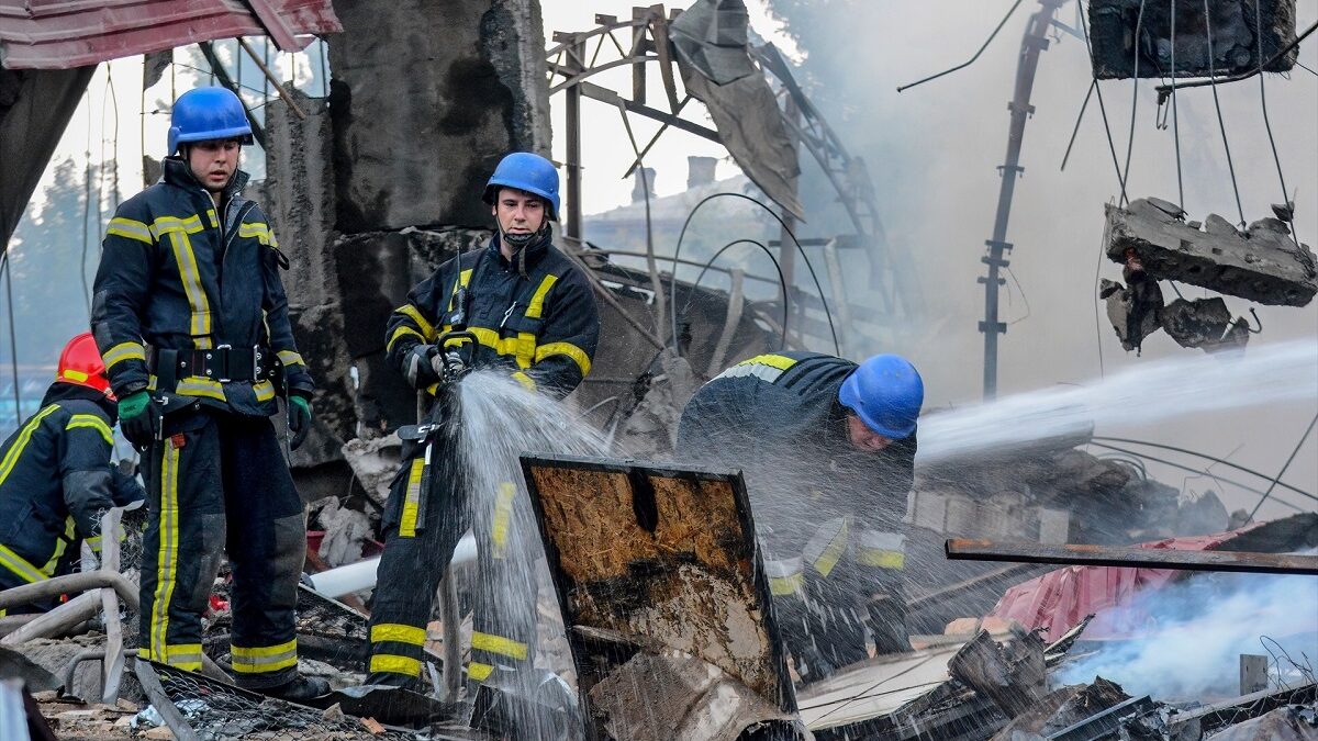 Al menos 16 muertos en un nuevo ataque ruso sobre un mercado en Kostantinovka, en Donetsk