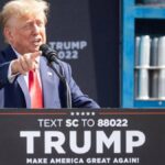 Donald Trump se burla de sus adversarios y refuerza su discurso sobre el cierre de la frontera