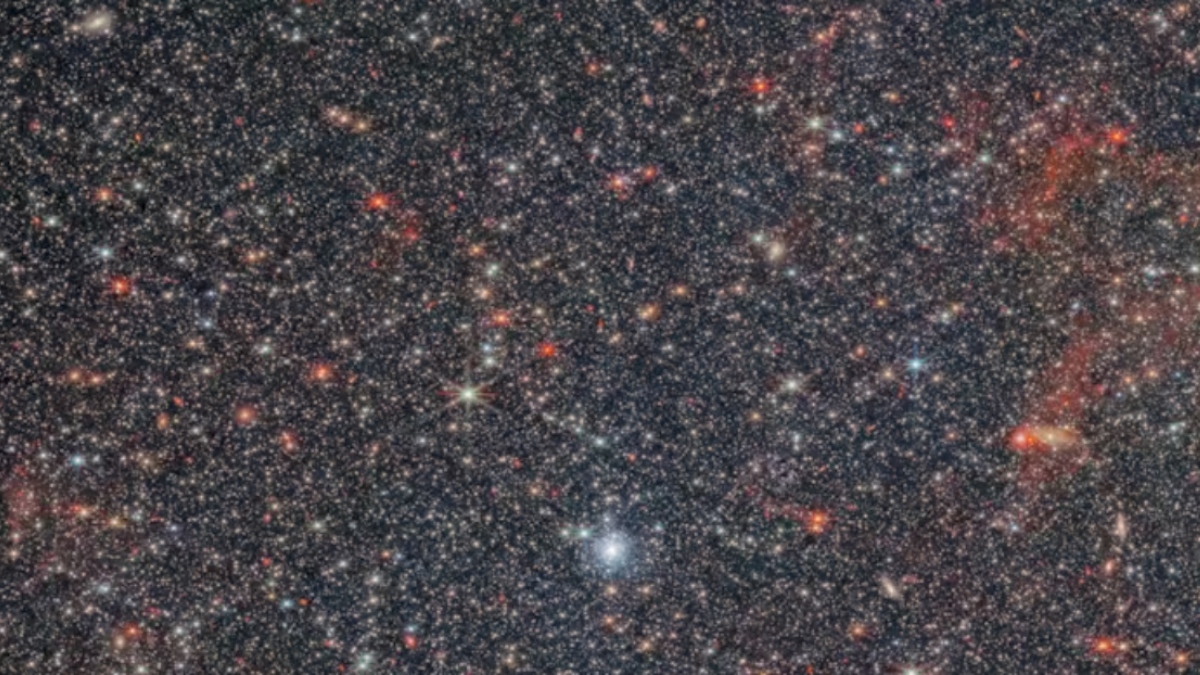 La galaxia NGC 6822, vecina de la Vía Láctea, se está estudiando para aprender más sobre las estrellas y el polvo del universo primitivo