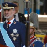Su Majestad Felpe VI y Letizia en el desfile por el día de la hispanidad
