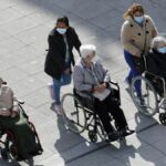 Según la OMS, las personas mayores de 60 años duplicarán su población en 2050.