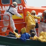 Un cayuco llega al sur de Tenerife con 200 migrantes