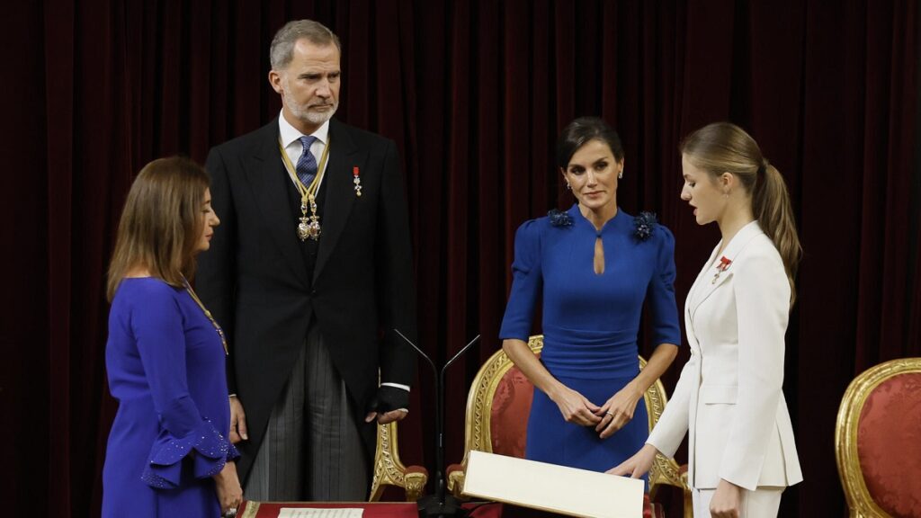 La España real se vuelca con Leonor antes de que Sánchez pacte con quienes quieren tumbar la monarquía