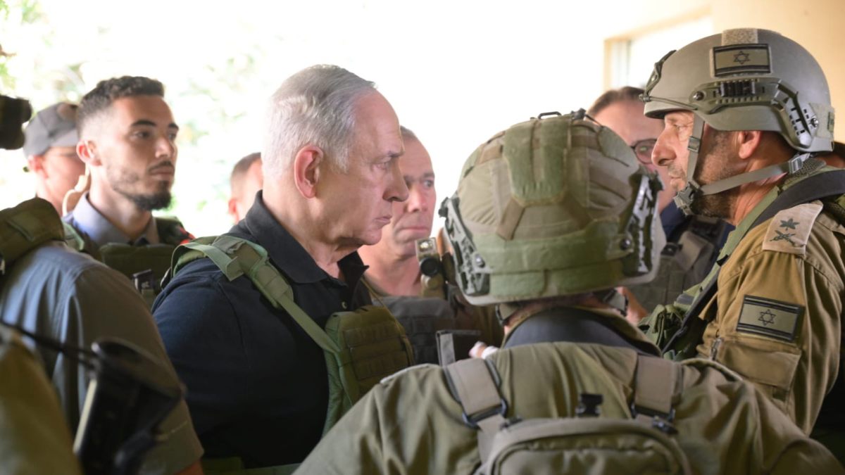 Netanyahu visita a las tropas
