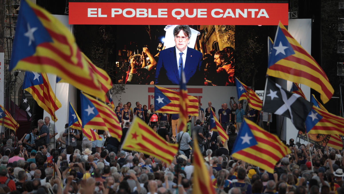 El expresidente de la Generalitat Carles Puigdemont, durante el acto del sexto aniversario del 1-O