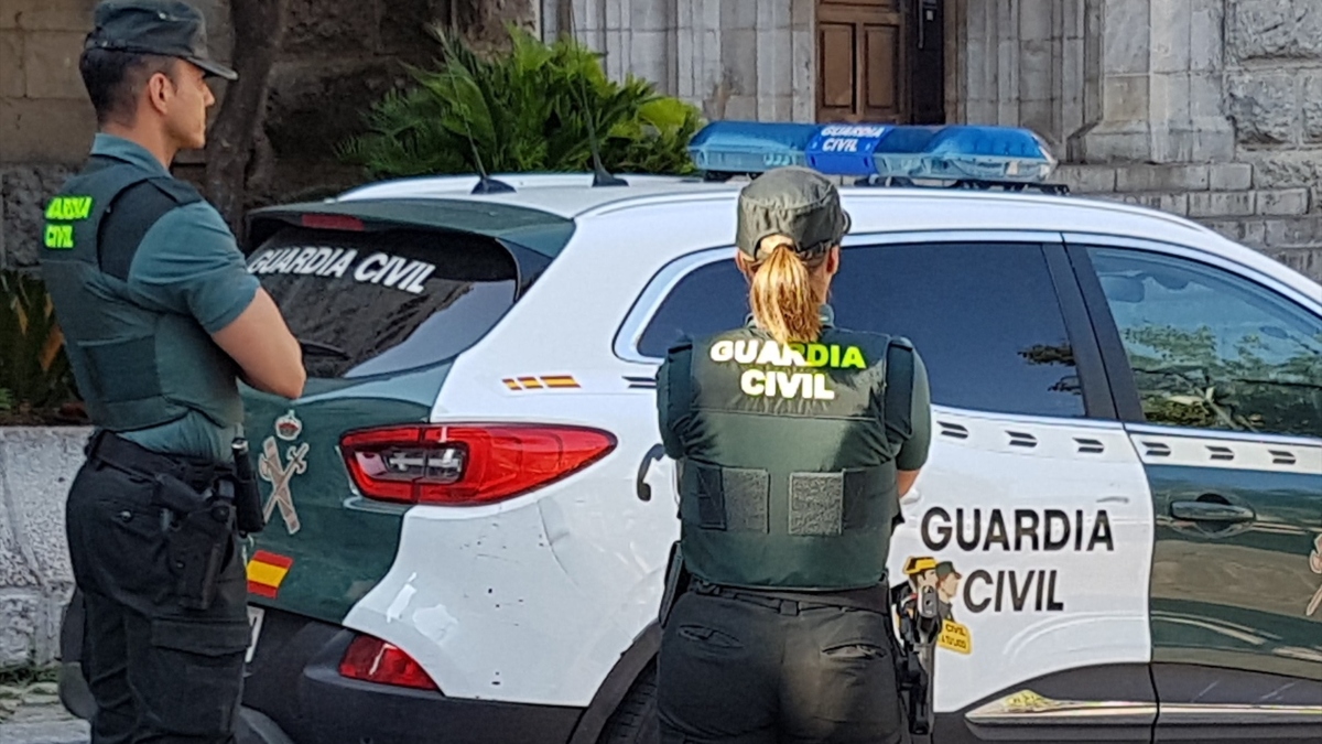 La Guardia Civil investiga a cinco jugadores de fútbol por un delito de odio y lesiones