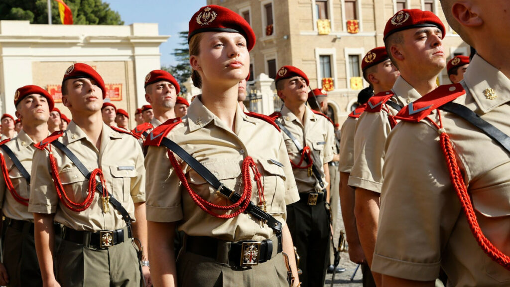Así será el uniforme militar de gala que lucirá Leonor en el desfile del 12  de octubre
