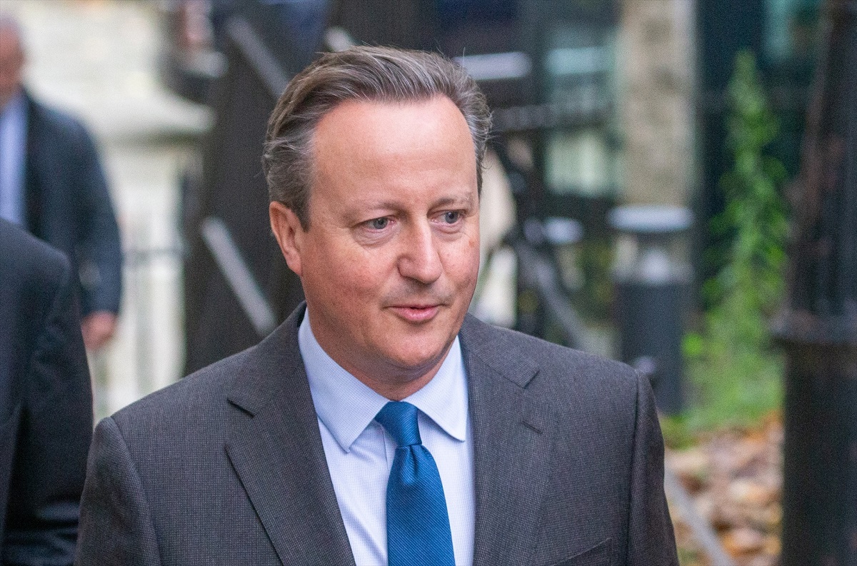 La llegada de Cameron al Foreign Office y la investidura de Sánchez aceleran el acuerdo sobre Gibraltar