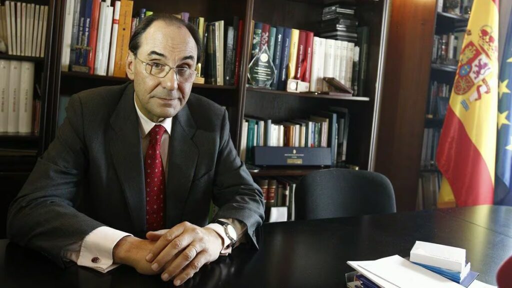 Alejo Vidal Quadras, durante una entrevista con Efe.