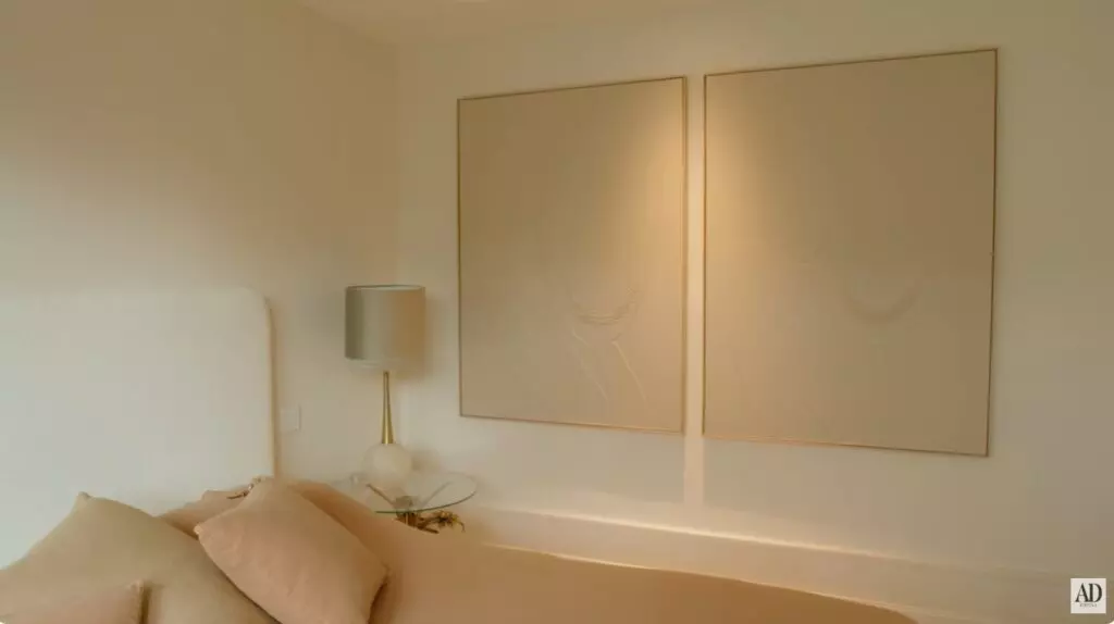 El dormitorio de Tamara Falcó e Íñigo Onieva está decorado con cuadros de Carla Cascales