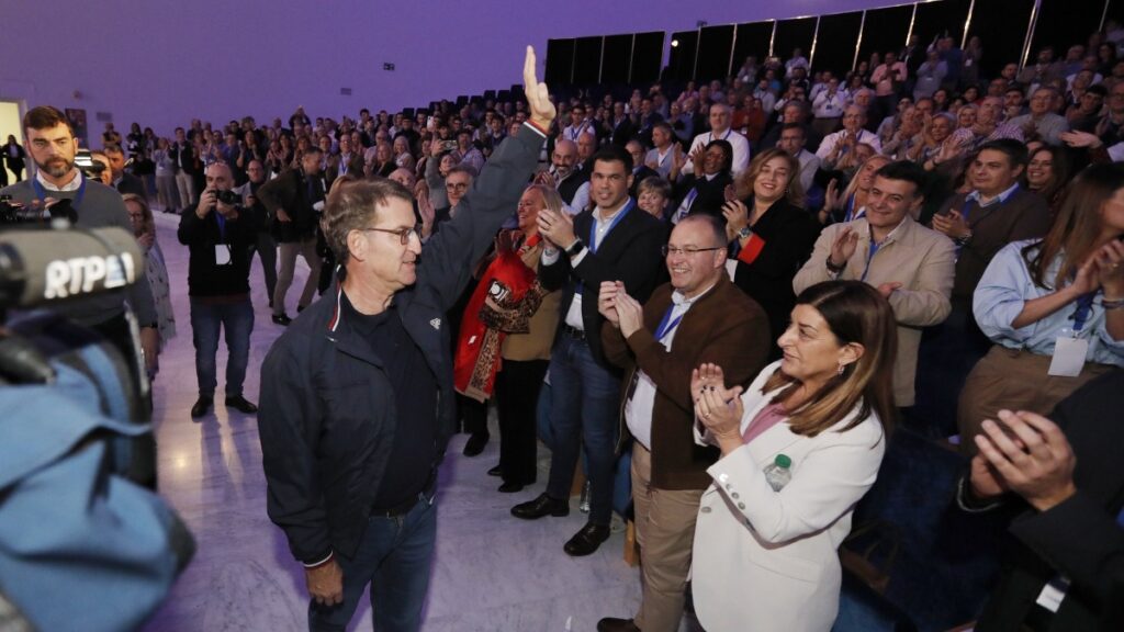 Alberto Núñez Feijóo en Oviedo durante la clausura del Congreso del PP asturiano