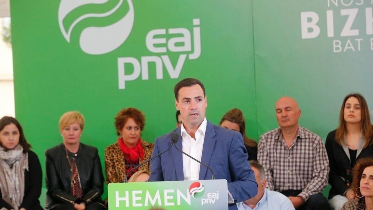 El candidato a Lehendakari por el PNV, Imanol Pradales