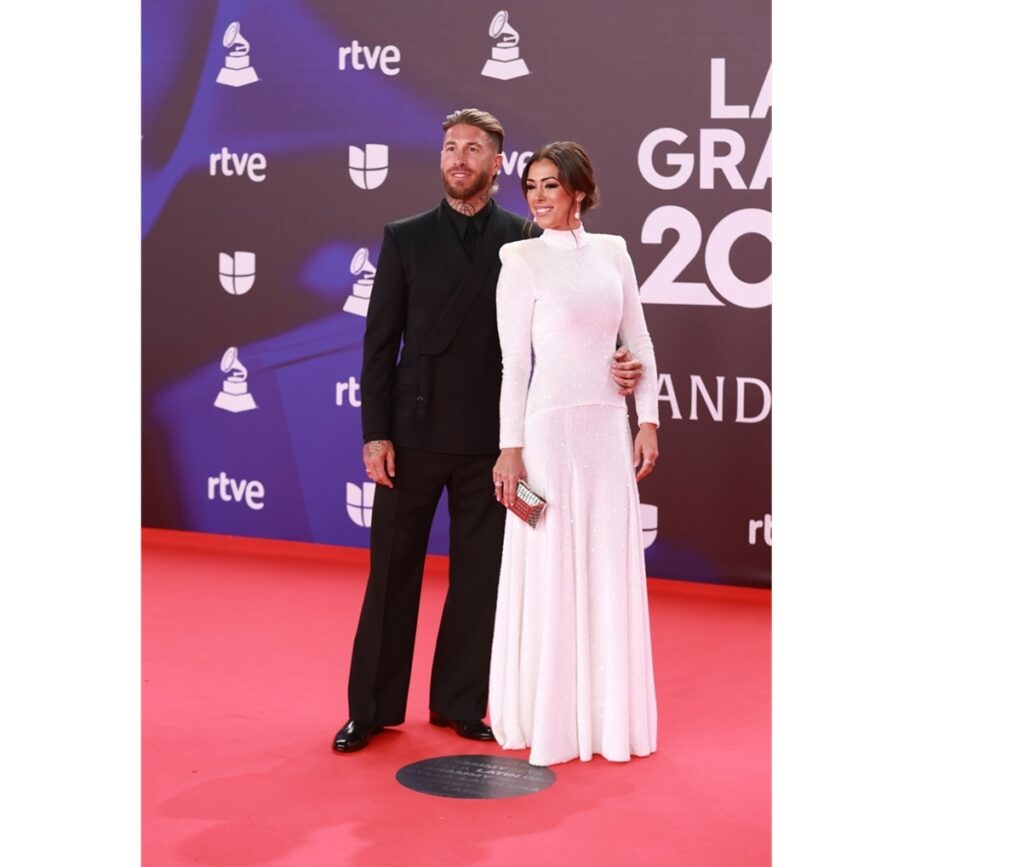Sergio Ramos, con su hermana Miriam Ramos, en vez de ir con su mujer Pilar Rubio a los Latin Grammy en Sevilla