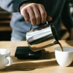 Ni azúcar ni sacarina: los beneficios de tomar café sin edulcorantes