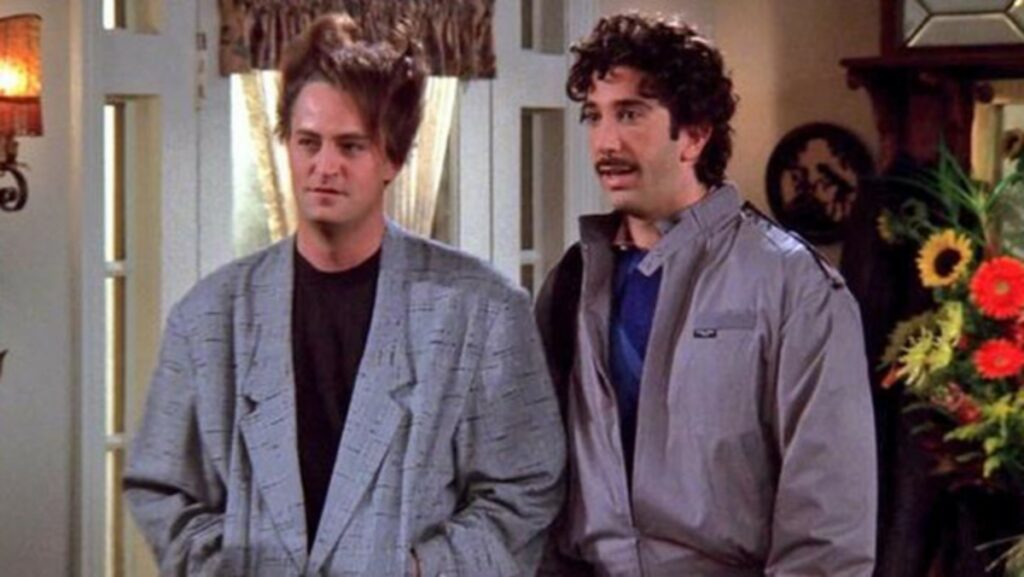 Matthew Perry y David Schwimmer como Chandler Bing y Ross Geller en 'Friends'