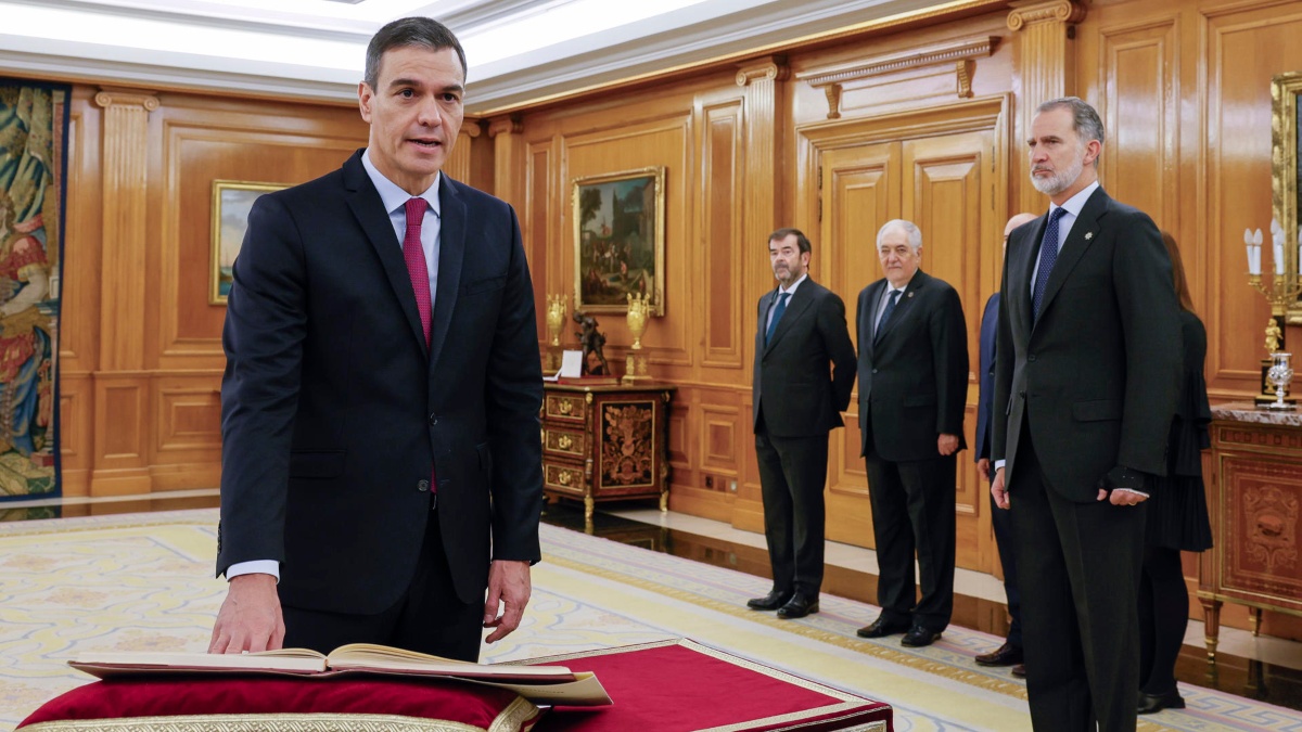 Pedro Sánchez jura su cargo como Presidente del Gobierno frente al Rey