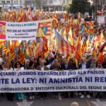 Miles de personas se manifiestan en Valencia contra la amnistía