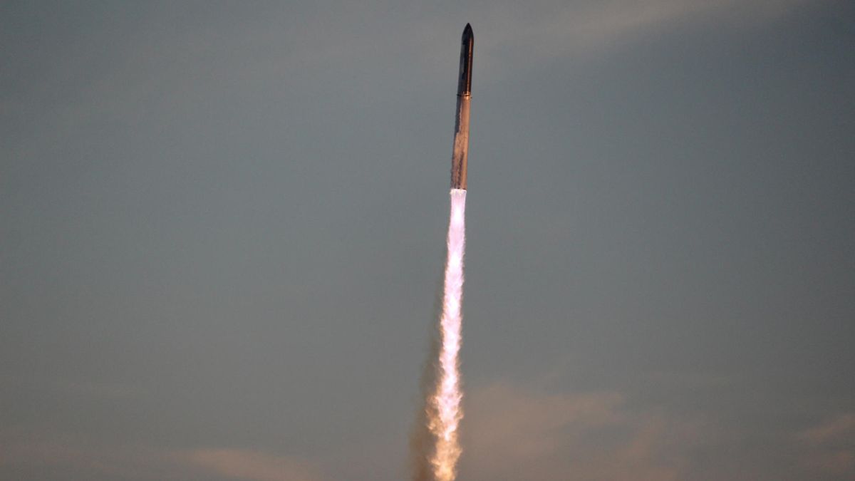 El cohete Starship de Elon Musk despega con éxito y termina en una nueva explosión