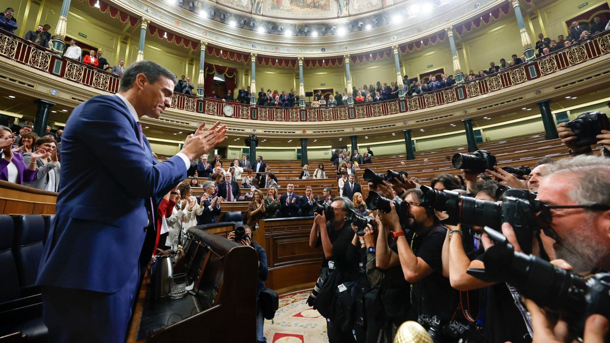 Pedro Sánchez tras lograr ser investido presidente del Gobierno