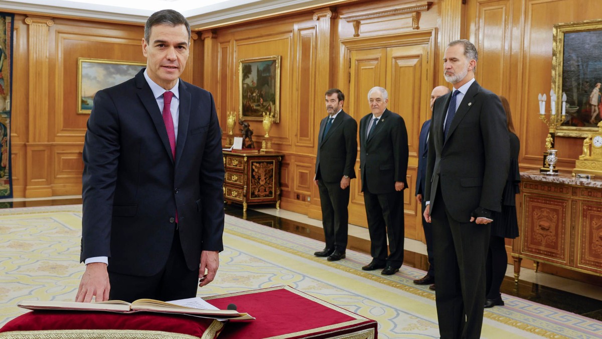 Pedro Sánchez promete su cargo como presidente del Gobierno ante el Rey en la Zarzuela