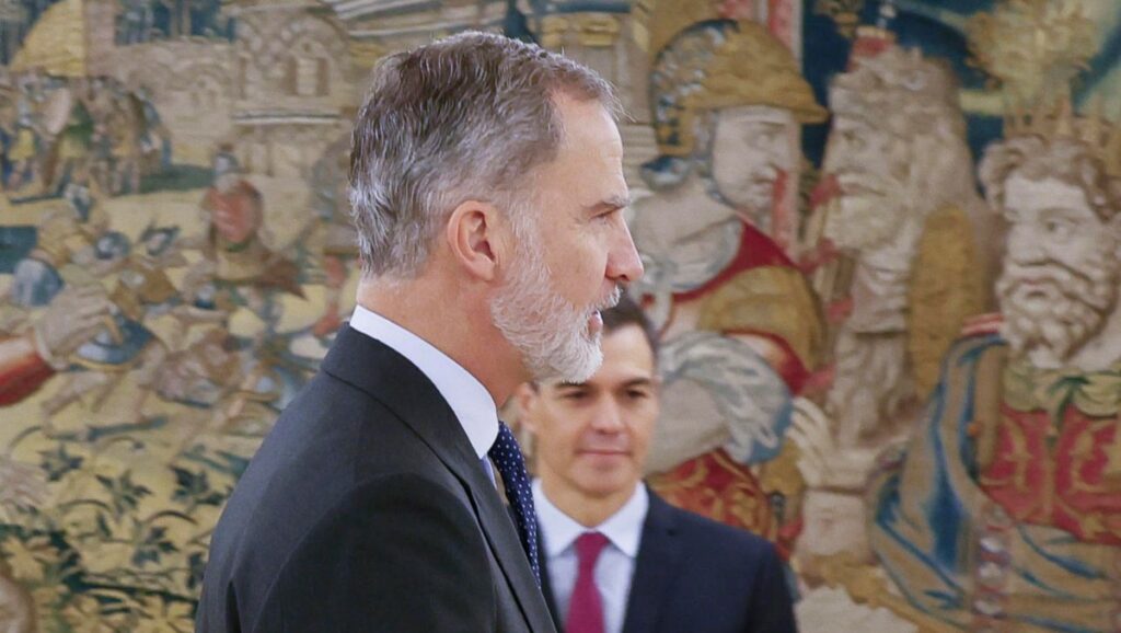 Sánchez promete su cargo de presidente ante el rey y la Constitución
