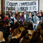 Cientos de personas se han concentrado en Sagunto (Valencia) donde fue asesinada una mujer a manos de su pareja