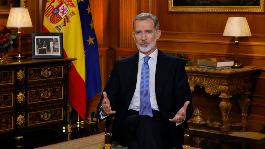 El Rey reivindica la Constitución, la unidad de España y la Corona frente a la amenaza del Gobierno