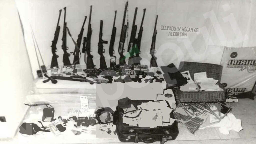 Armas, propaganda, documentaciones y otros objetos que se encontraban en la vivienda de Alcorcón, en la calle Hogar 68, donde se preparó el zulo para Carrero Blanco
