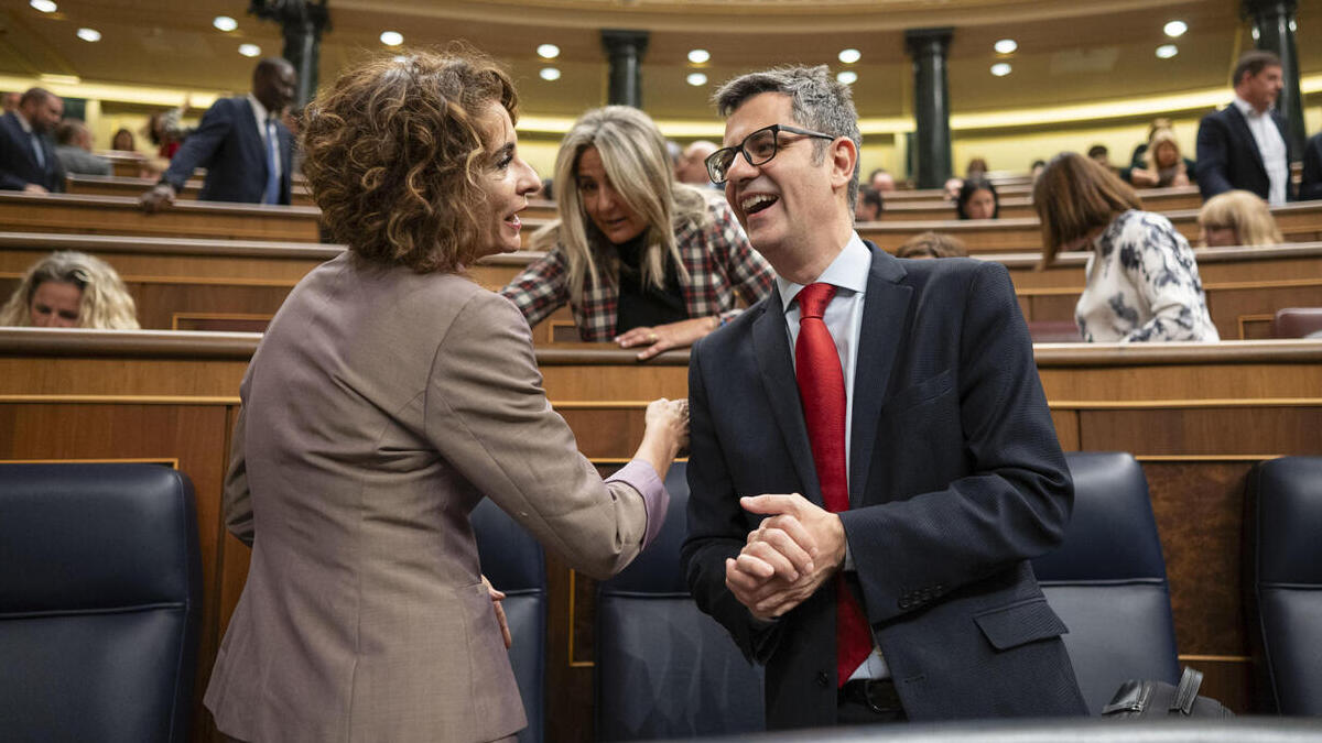 Félix Bolaños y María Jesús Montero, este martes, en la Cámara Baja.