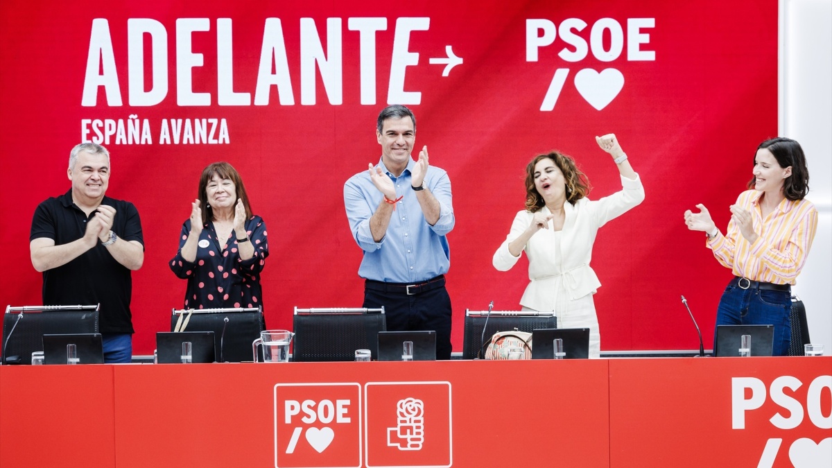 Pedro Sánchez y la Ejecutiva del PSOE