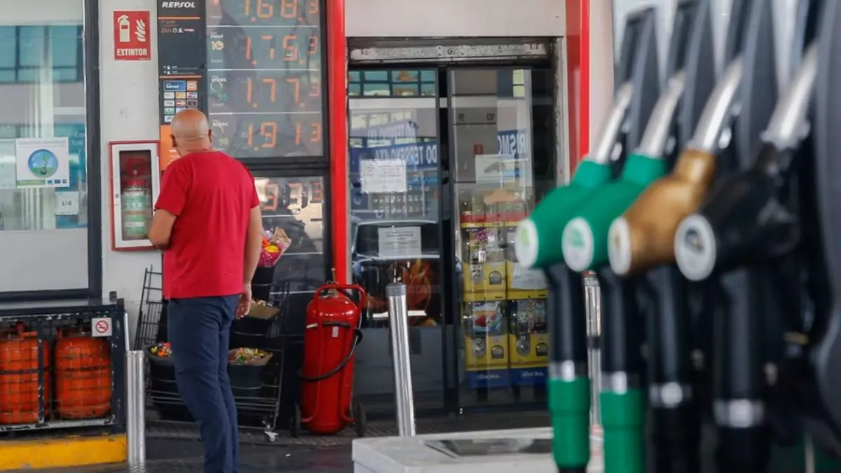 La trampa del IVA permite que 1.200 gasolineras vendan carburante por debajo de coste
