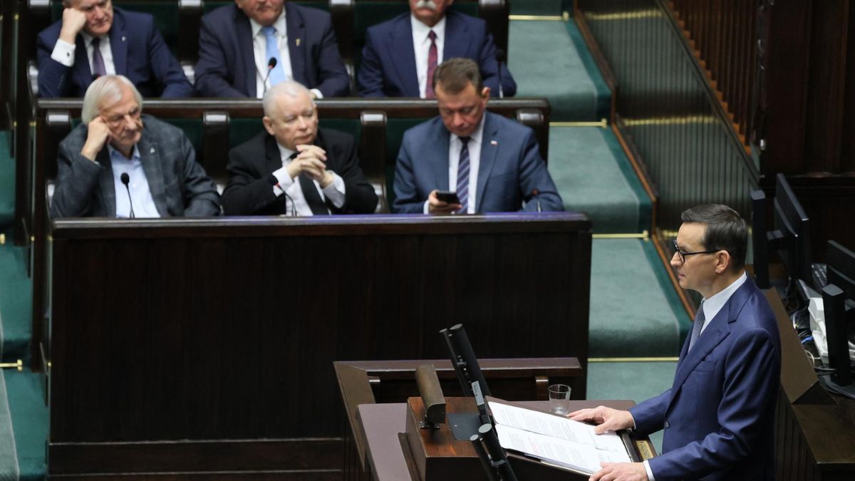 El primer ministro Polaco, Mateusz Morawiecki, comparece ante el Parlamento en moción de confianza