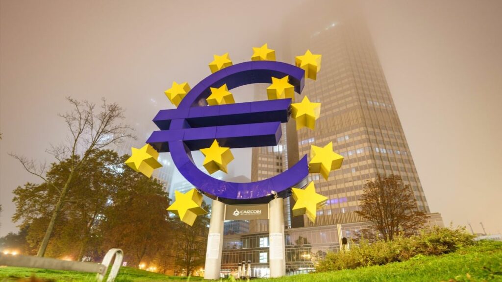 El euro cumple 25 años con la mayoría de sus fundadores saltándose lo prometido