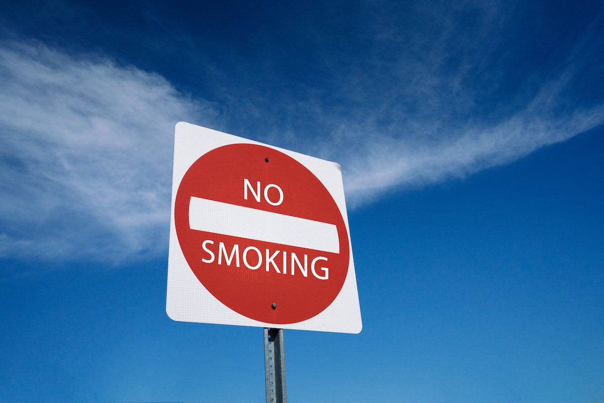 Una tercera vía para combatir el tabaquismo: la reducción del daño.