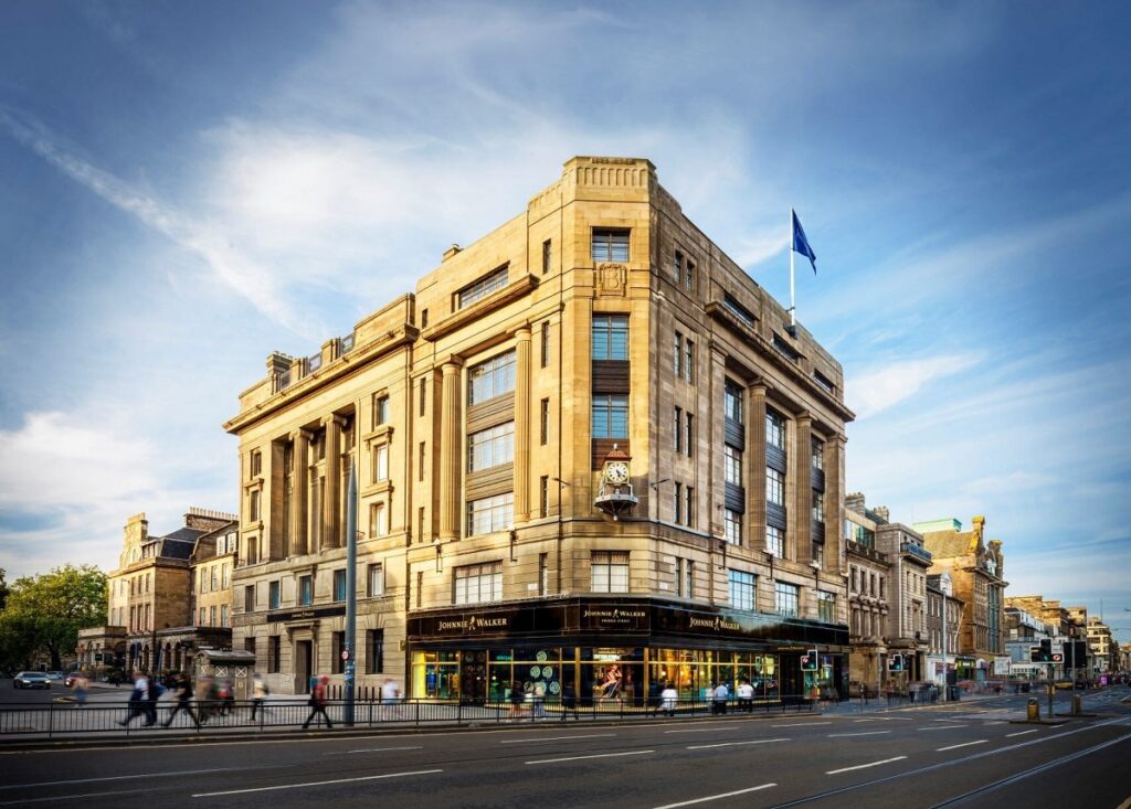 Johnnie Walker cierra su ‘museo del whisky’ en Madrid y concentrará sus inversiones en Escocia
