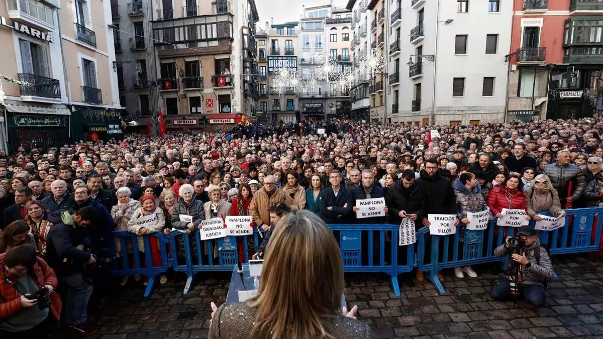 Manifestación en Pamplona contra el acuerdo de Bildu (EFE).