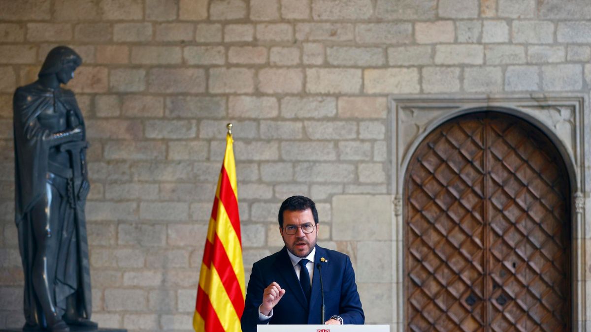 El presidente de la Generalitat, Pere Aragonès, durante su comparecencia ante los medios de comunicación en el Palau de la Generalitat