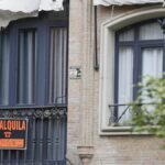 El negocio de las inmobiliarias con el alquiler de vivienda: la OCU denuncia 'gastos extras' al arrendatario