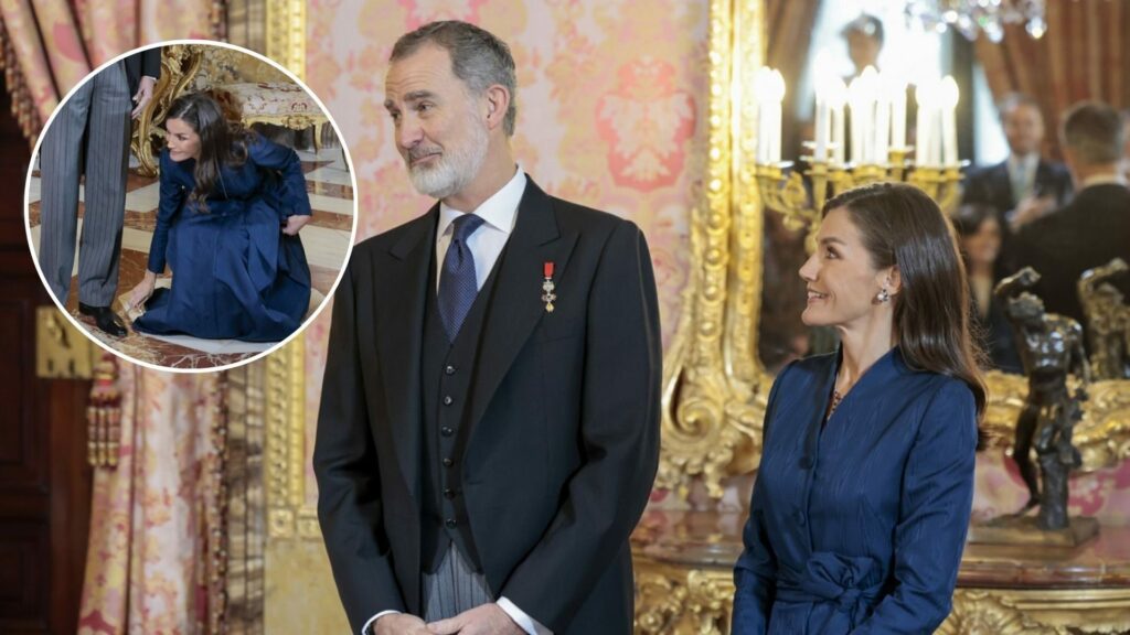 Así fue el percance que sufrió la reina Letizia con una de sus joyas durante una recepción con el rey Felipe VI