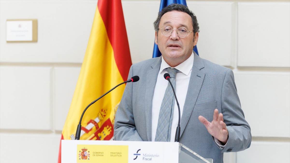 Ortiz ve "graves" las pesquisas al ex fiscal superior de Cataluña pero obvia hablar de las consecuencias de la amnistía