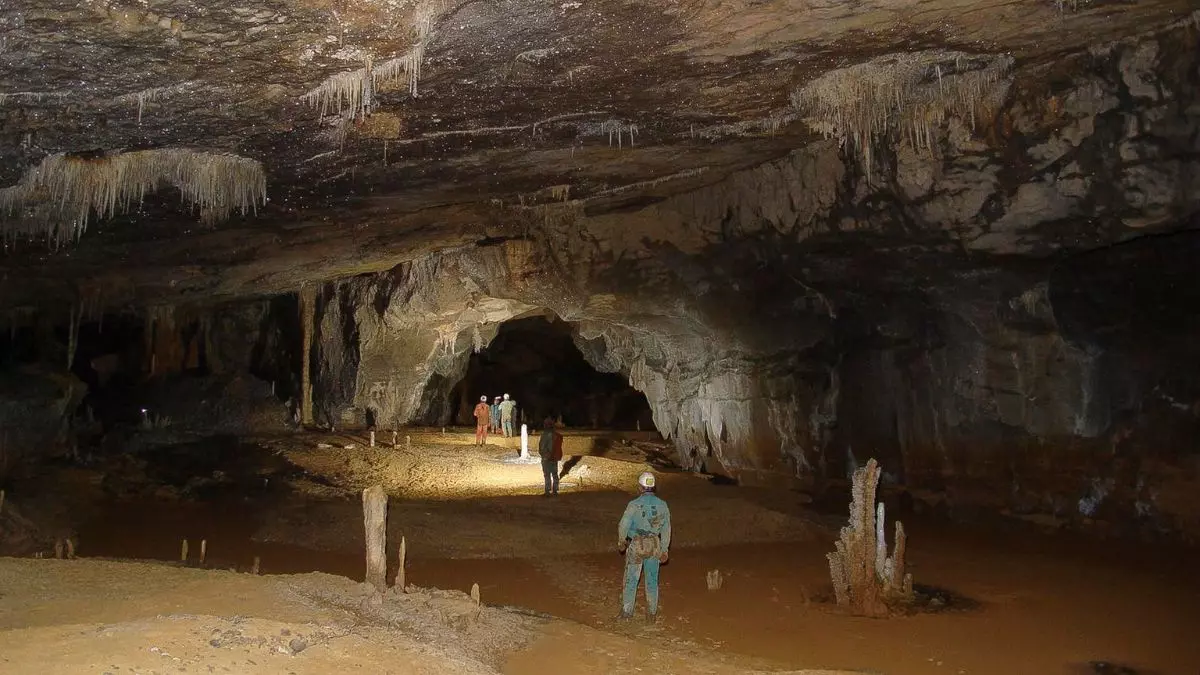 Así es la cueva más larga de España: en Cantabria y con 206 kilómetros de túneles